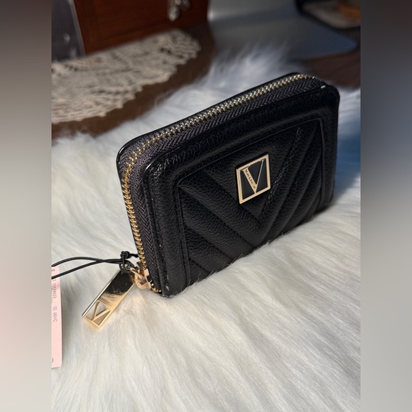NEW‼️ VICTORIA'S SECRET Small Wallet with Zip - Picture 4 of 16